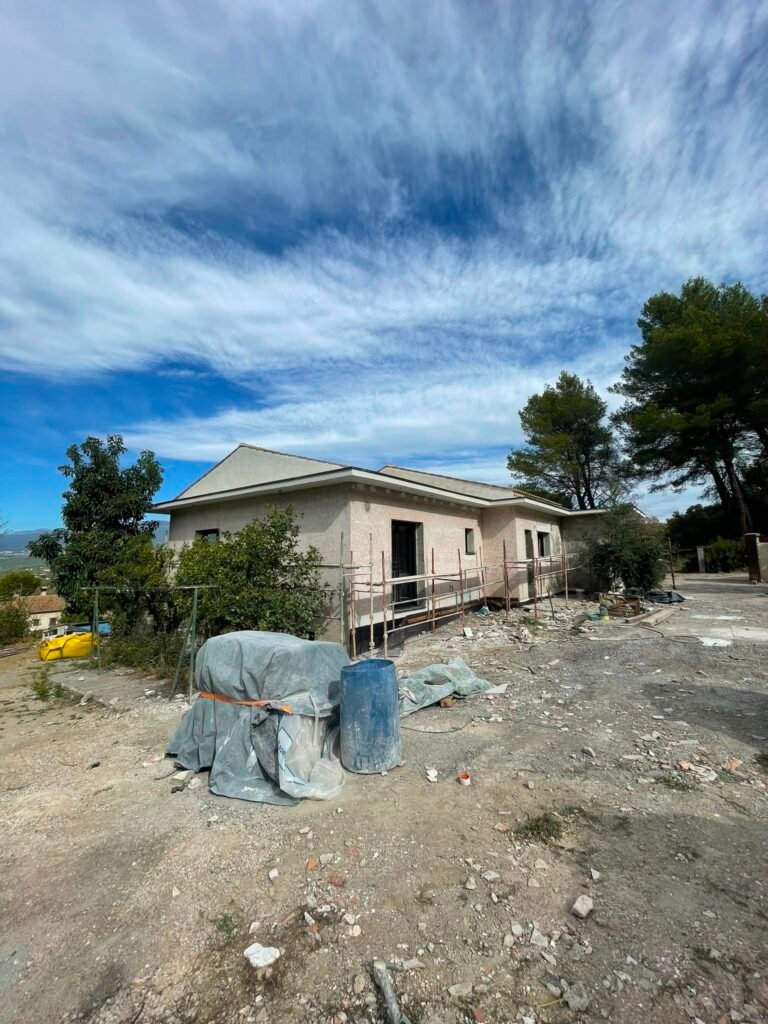 Ravalement de façade à Cannes – Chantiers en cours