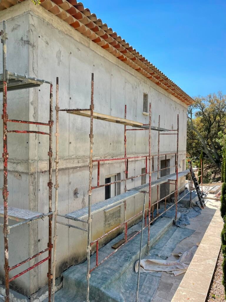 Ravalement de façade à Cannes – Chantiers en cours